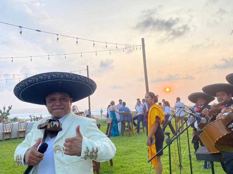 Mariachi en Puerto Escondido - Mariachi Sota de Oro